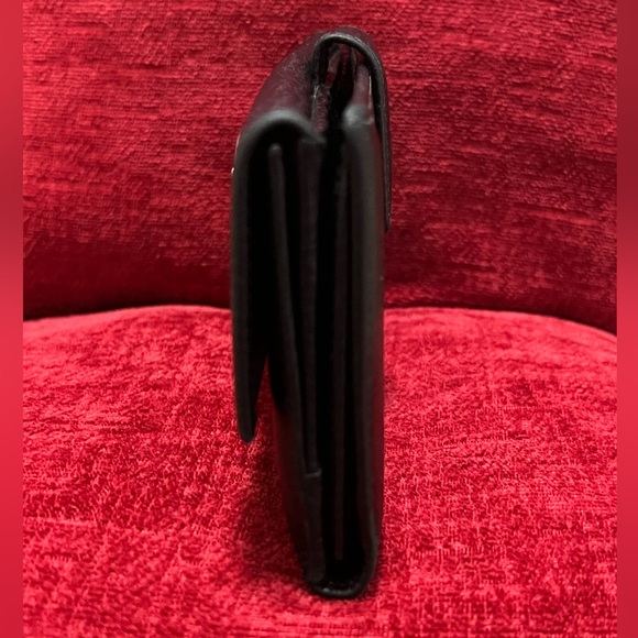 GUCCI AUTHENTIC BLACK LONG PEBBLED LEATHER BIFOLD W/ SILVER PLATE HARDWARE. EUC - Picture 13 of 13